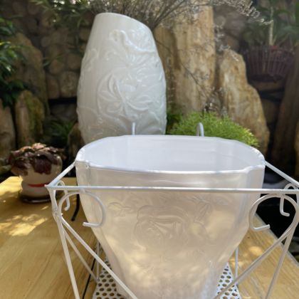 Giỏ sắt kê chậu