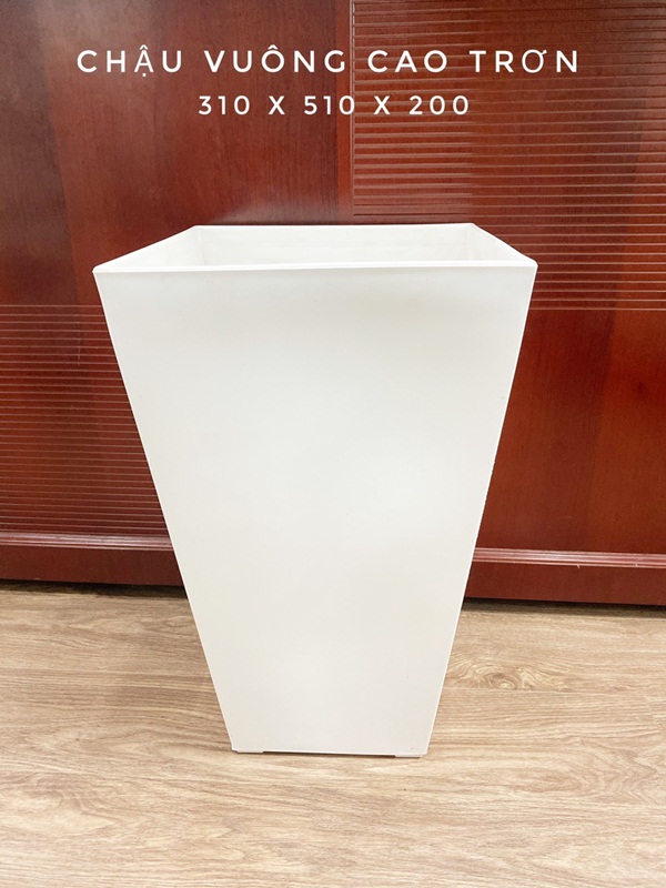 Chậu nhựa lớn trồng cây