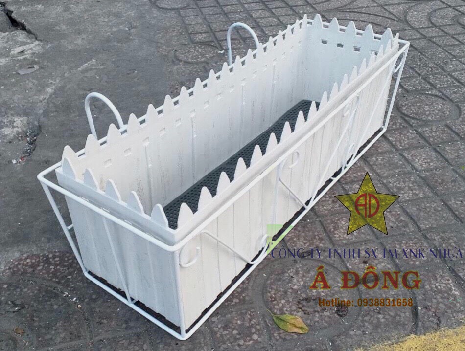 Khung sắt chữ nhật kèm Chậu hàng rào